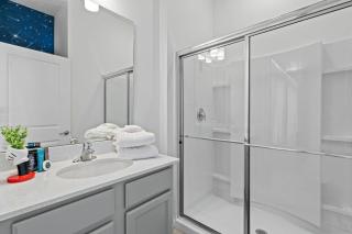 Paradiso Grand Resort: 6BR Getaway - 1