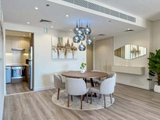 Upgraded 2BR - Beachfront - 5 Star Resort - Dubai - 4
