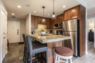 1 Bd corner unit stunning views wrap around deck - Canmore - 6