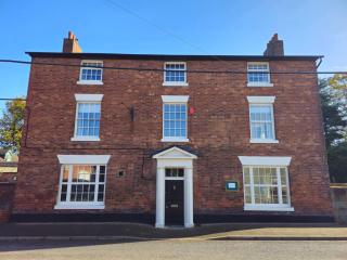 Fabulous Retreat sleeps 14 with Pool and Sauna Pass the Keys - 7