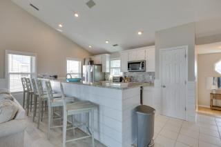 Private Hot Tub and Dock North Topsail Beach Home - North Topsail Beach - 4