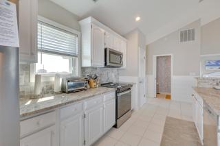 Private Hot Tub and Dock North Topsail Beach Home - North Topsail Beach - 2