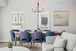 Outdoor heated pool and hot tub Stunning 3Bd sanctuary - 2