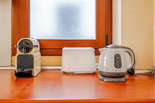 Silencioso, bien situado y luz natural - 9