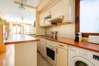 Silencioso, bien situado y luz natural - 7