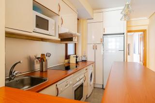 Silencioso, bien situado y luz natural - 3