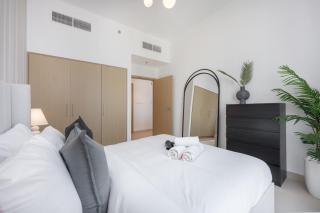 A FREE HOUSEKEEPING VISIT FOR EVERY STAY BETWEEN THE 16TH FEB AND THE 16TH MAR - StayShort - Captivating 1BR apartment in Dubai Creek Harbour - 3