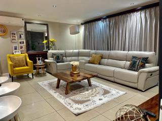 Stylish Family Home in Durban - New Germany - 1
