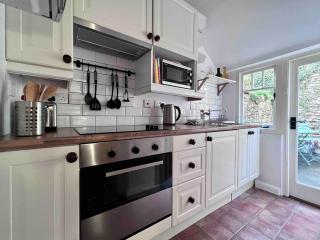 Cosy Weavers Cottage - Heart of Frome - Frome - 4