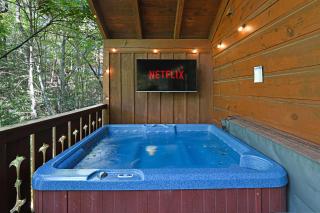 Couples Cabin In Gatlinburg - 3 Miles To Downtown - Gatlinburg - 9
