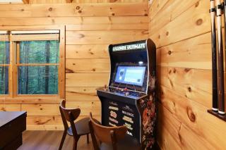 Couples Cabin In Gatlinburg - 3 Miles To Downtown - 3