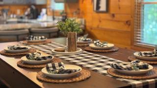 Couples Cabin In Gatlinburg - 3 Miles To Downtown - 3