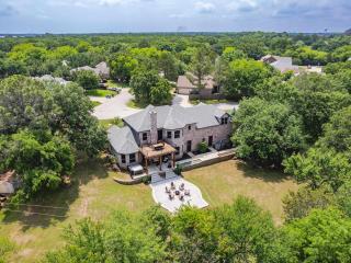 Shady Shores Lake House - Hot Tub Dog-Friendly - 0