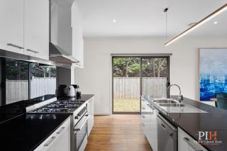 The Block Retreat 5 Bedrooms - Cowes - 8