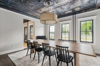 Charming Newly Renovated House Next Door to Track - Saratoga Springs - 2