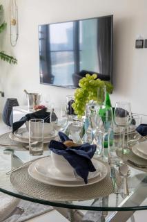 Frank Porter - Marina Vista Tower 2 - Dubai - 3