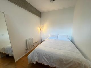 Charmingly Trendy 1bed Flat near Regents Canal - London - 6