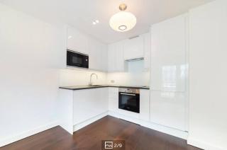 2BR Penthouse with balcony - Londra - 6