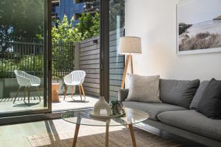 Fabulous 1-Bed with Pool and Private Courtyard DUPLICATE - Melbourne - 2