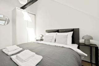 Authentic Midtown Residence - 1