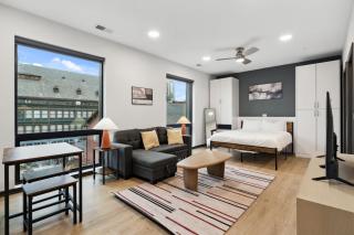 CozySuites Mass with parking lounge & roof deck #40 - Indianápolis - 9