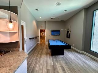 Allura Little Italy - 2 BR in Downtown's Top Spot - 1