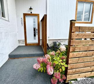 L'Escapade Champlain - 2 Min Falls - Free Parking - 2