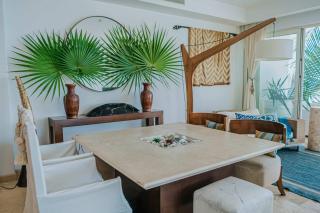 Full Floor Beachfront Luxury Apartment - 2