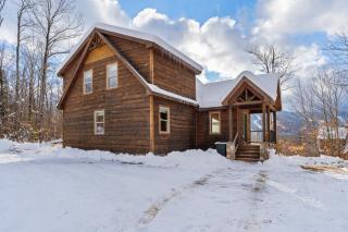 Expansive Chalet, Hottub, Mtn Views, 3-mins Sunday River, Sleeps 16 - Newry - 9