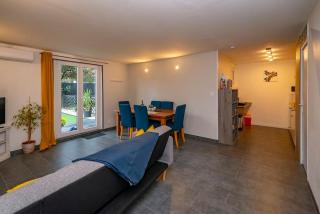 Laroque Gite Modern New Stylish - 9