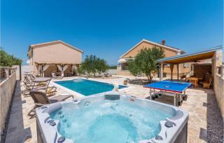 Amazing Home In Polaca - Tinj - 4