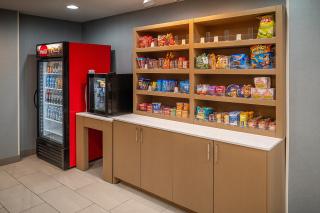 Holiday Inn Express & Suites Fairmont by IHG - Fairmont - 7