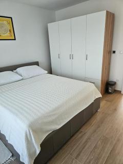 Apartman Julija - Pirovac - 4