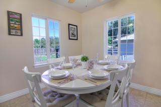 Spacious bright room in Prime Silicon valley location - 4