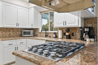 Hills Hideaway by CoastVH - Luxury Midtown 3br - San Diego - 3