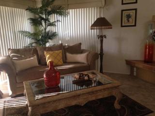 Tropical Condo in South Palm Desert Requires 28 Night Minimum Stay - Palm Desert - 7