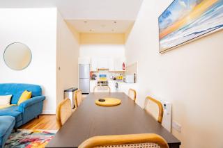 Atalia View PentHouse with Balcony - Galway - 2