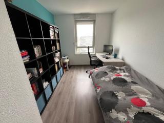 Chambre privée avec bureau - 7