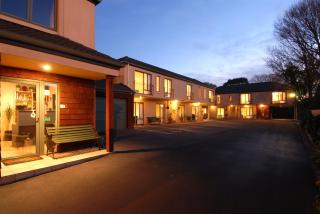 Courtesy Court Motel - 8