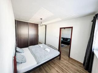 Central Apartment with Garage Parking and communal Terrace - Bratislava - 9