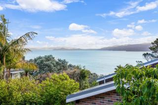 Family Sunset Retreat with Sea Views - Auckland - 7