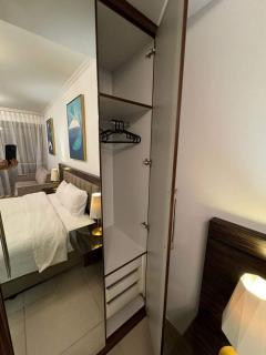 Stunning Apartment - High Floor - Canal View - Goldcrest Exectutive Tower - Dubaï - 3