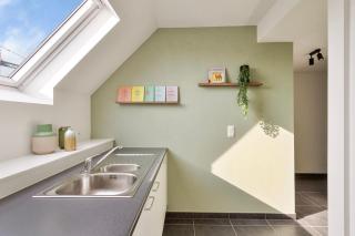 Ruim 3 slaapkamer appartement met parking nabij NATO - Machelen - 1