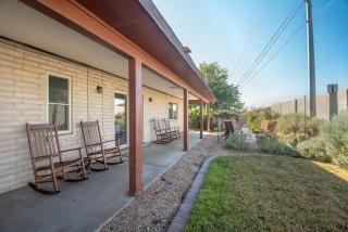 Chic 5 Bed Rooms Boho Retreat with - Games & Outdoor Movies! - Albuquerque - 6