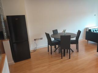 City Centre Apartment with Parking - Southampton - 8
