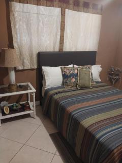 Bon Soleil Stadium Guesthome - Miramar - 4