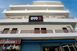 Hotel O Tilak hotel 24 Sector 27 Near by Vinayak Hospital Gali no-6 - Noida - 8