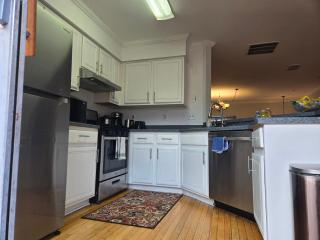 Spacious Quiet 3 Bedrooms Townhome Free Parking, Sleeps-9 - Germantown - 8