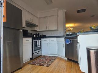 Spacious Quiet 3 Bedrooms Townhome Free Parking, Sleeps-9 - Germantown - 7