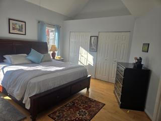 Spacious Quiet 3 Bedrooms Townhome Free Parking, Sleeps-9 - Germantown - 5